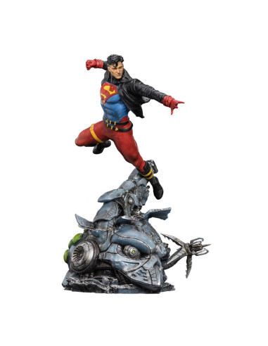 Superboy szobor - DC Comics Deluxe Art Scale - 