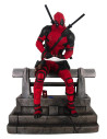 Deadpool Premier Collection szobor 25 cm - Marvel Comics - Diamond Select Toys