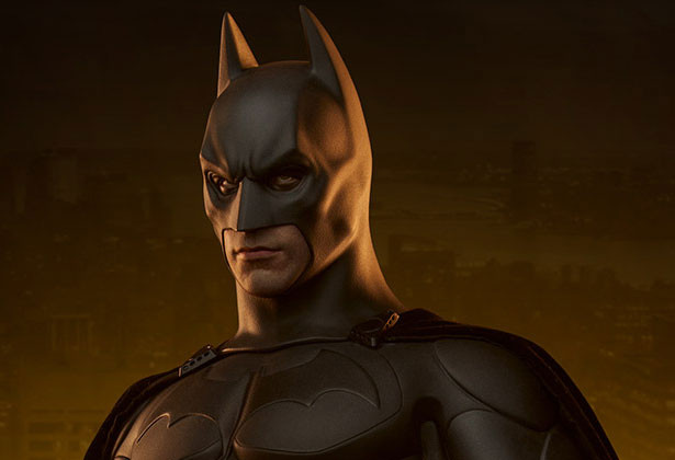 Szobor bemutató : Batman Premium Format - Batman Begins - Sideshow Collectibles